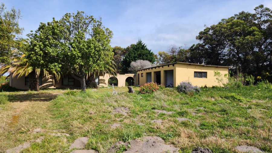 5 Bedroom Property for Sale in Uilenkraalsmond Western Cape